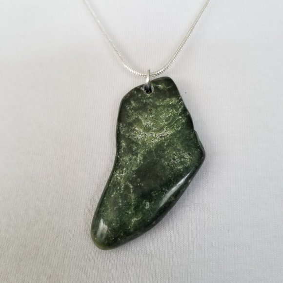 Deep Green Agate Vintage Necklace, Sterling 925 Chain 20" - Picture 6 of 10